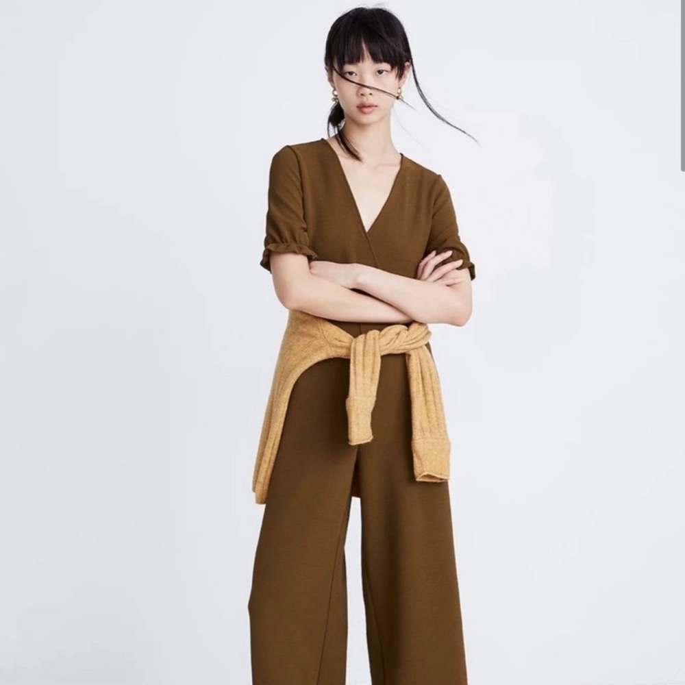 Madewell Texture & Thread faux wrap cropped jumpsuit in brown. Pristine-so cute!